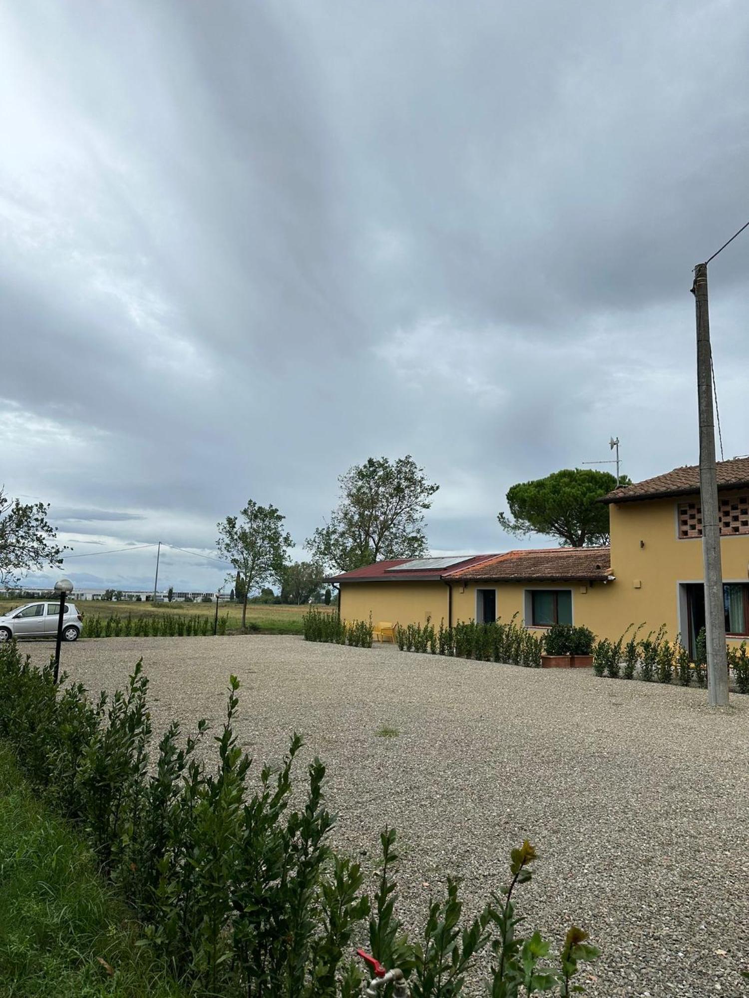 La Vecchia Cantina Guzzardi Lari Εξωτερικό φωτογραφία
