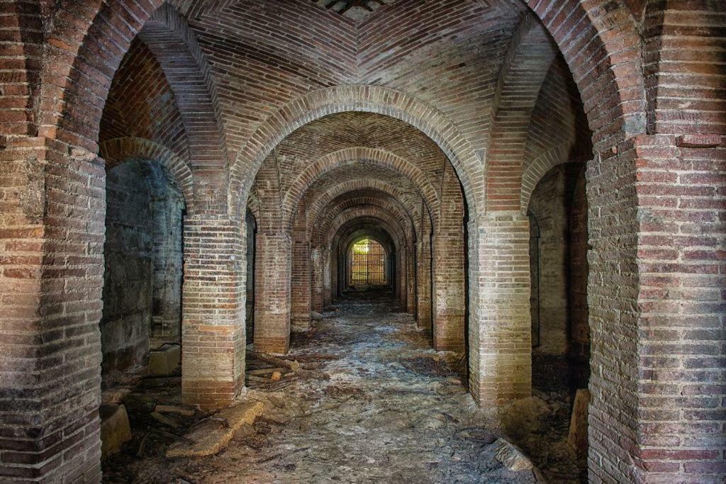 La Vecchia Cantina Guzzardi Lari Εξωτερικό φωτογραφία